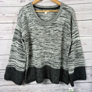 Style & co Sweater Women's Gray and Black Size L